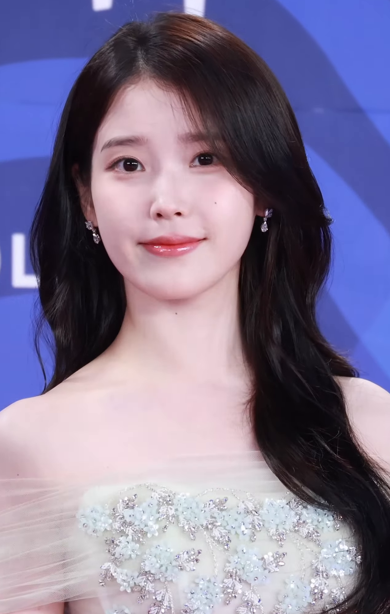 Soft Wave Middle Bob